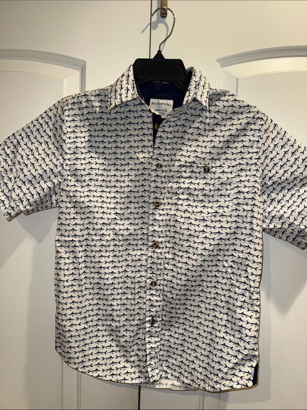 Distortion boys bottom down shirt size M 10/12